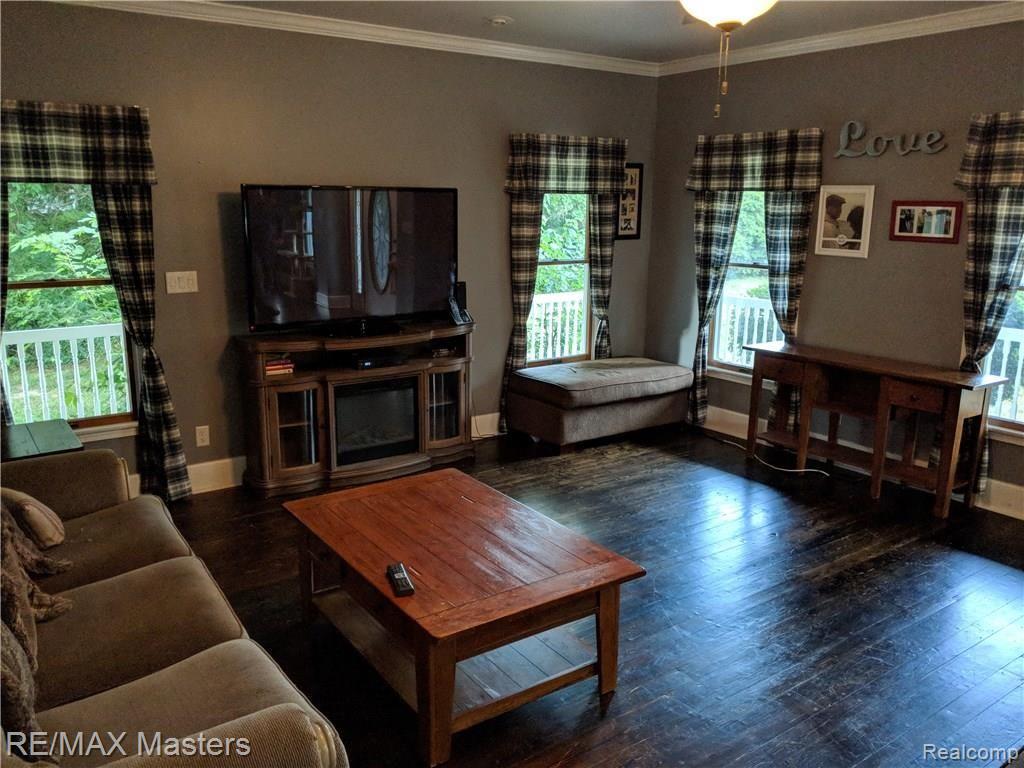 27754 Arsenal Road Flat Rock, MI 48134 - Photo 23 of 57 Family room shot 2