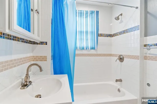 $500,000 | 328 Hawthorne Street, Orange, NJ 07050