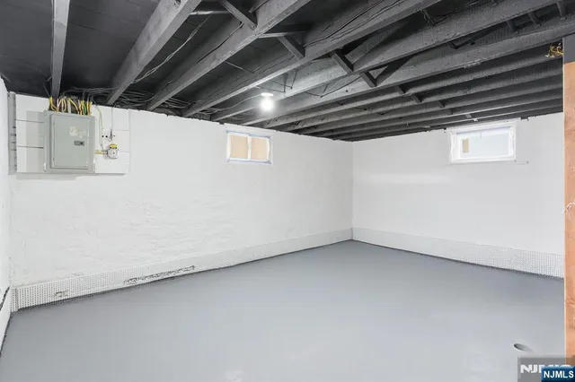 $500,000 | 328 Hawthorne Street, Orange, NJ 07050