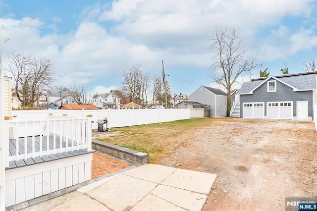 $500,000 | 328 Hawthorne Street, Orange, NJ 07050