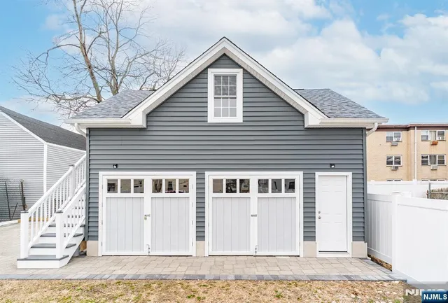 $500,000 | 328 Hawthorne Street, Orange, NJ 07050