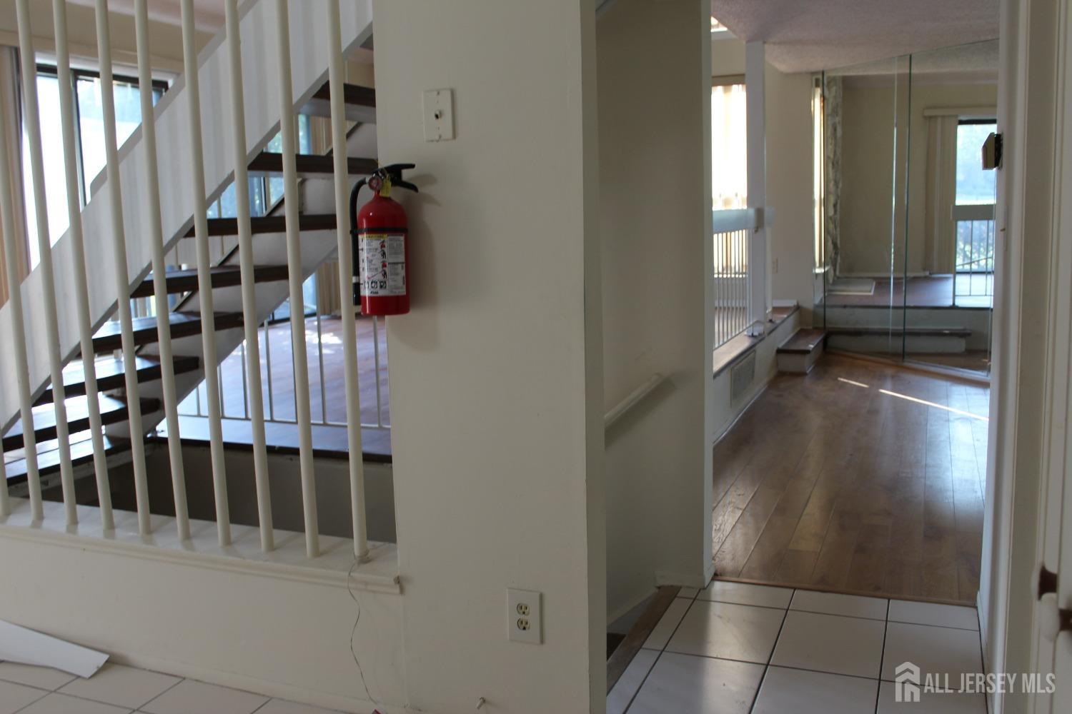 157 Westgate Drive Edison, NJ 08820 - Photo 38 of 40