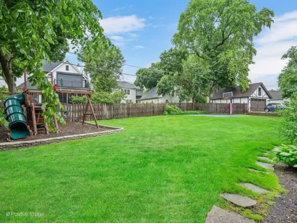 $1,425,000 | 30 Waverly Avenue, Clarendon Hills, IL 60514