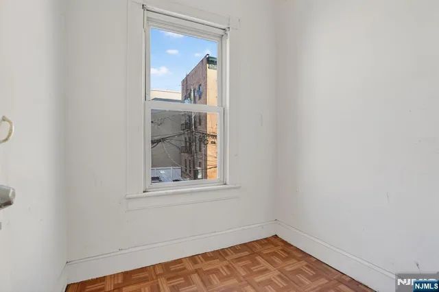 $725,000 | 1110 Hampton Place, Elizabeth, NJ 07201