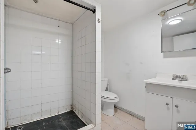 $725,000 | 1110 Hampton Place, Elizabeth, NJ 07201