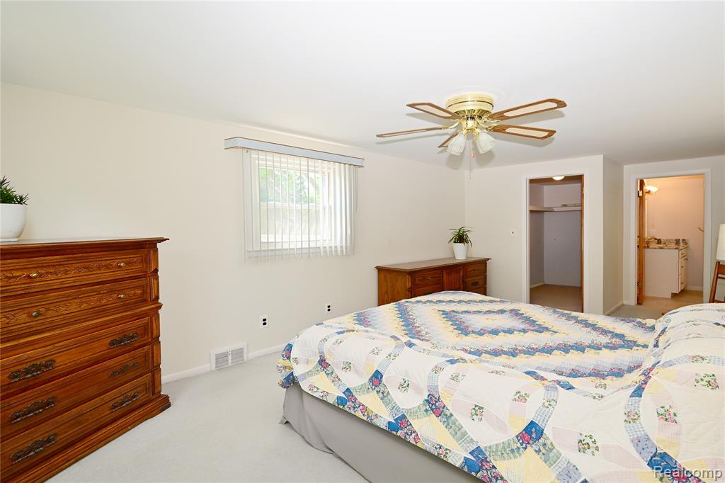 5888 Pentland Road Bloomfield Hills, MI 48301 - Photo 20 of 41