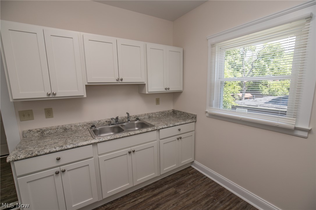 3231 Sycamore Road Cleveland, OH 44118 - Photo 24 of 35