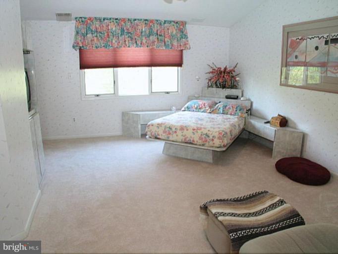 8399 Autumn Rust Road Ellicott City, MD 21043 - Photo 14 of 24 Master Bedroom
