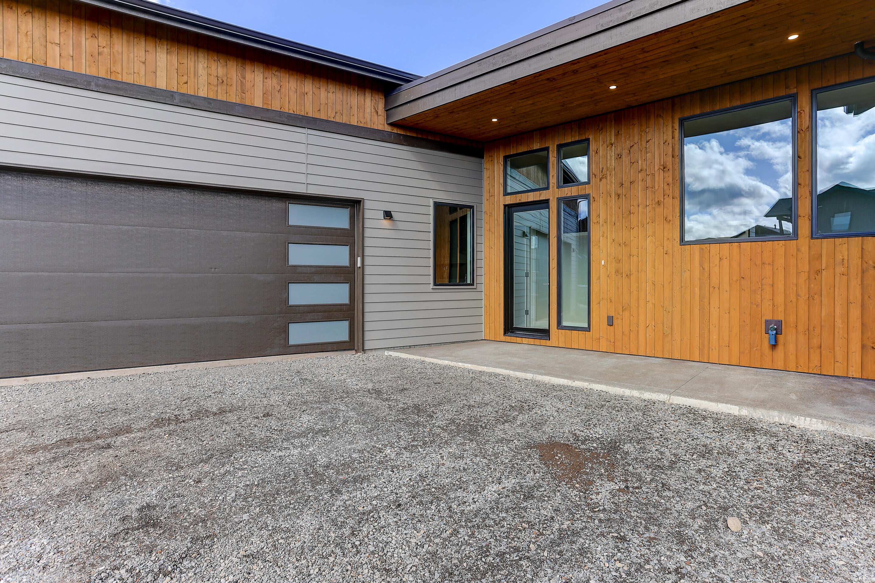 19211 Gateway Loop-54