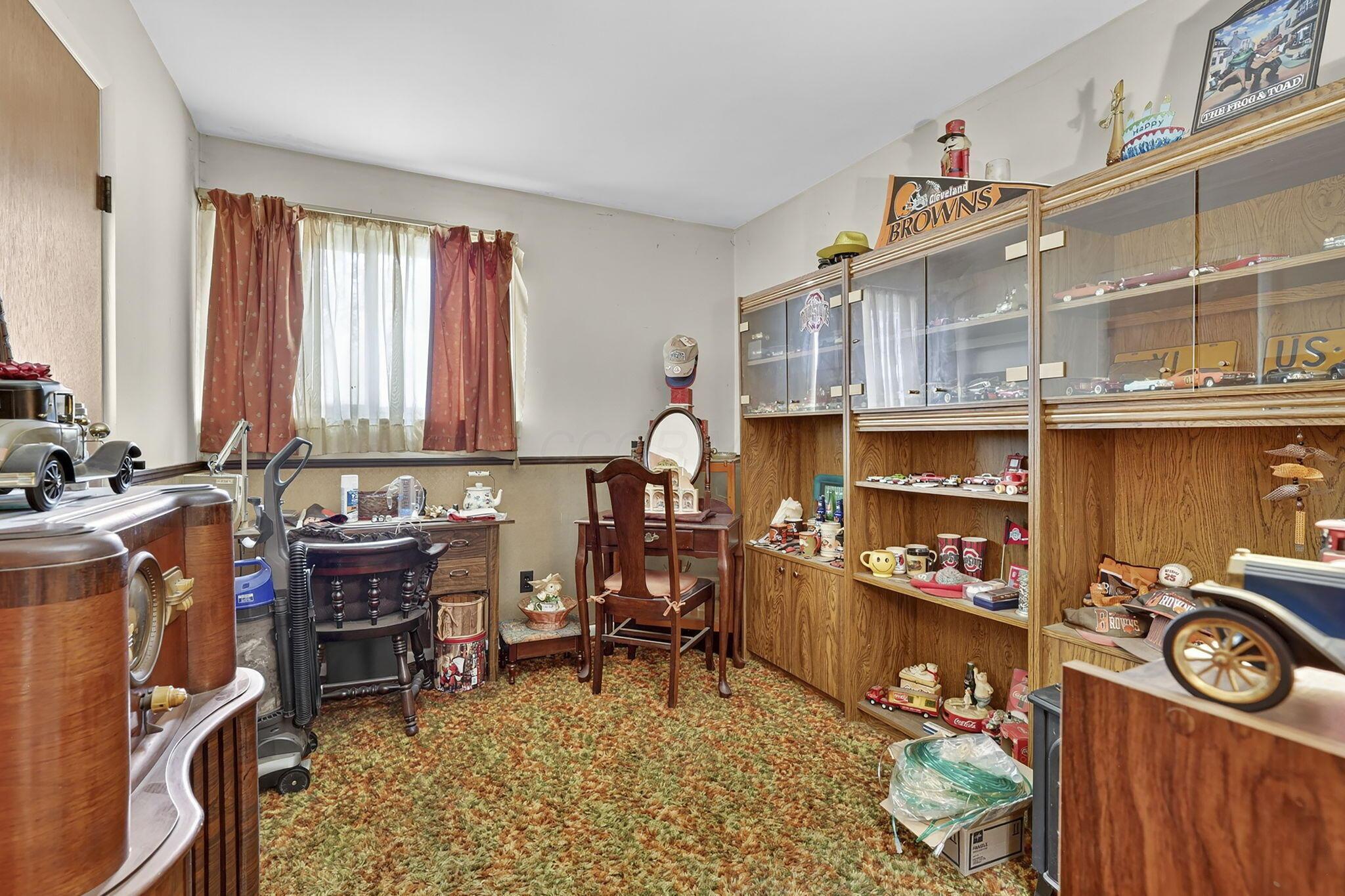 1529 South Hamilton Road Columbus, OH 43227 - Photo 26 of 49 28-web-or-mls-011A6608
