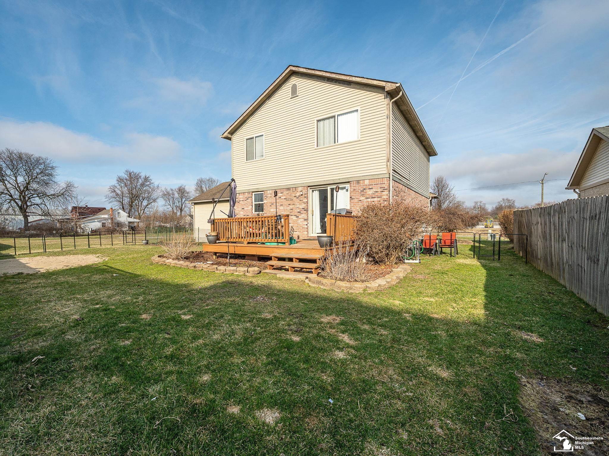 12459 Matthews Street Carleton, MI 48117 - Photo 32 of 35
