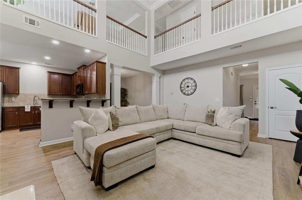 1142 Lake Point Way Suwanee, GA 30024 - Photo 5 of 31