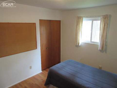 6448 North Bray Road Flint, MI 48505 - Photo 38 of 55 20438834-37.JPG
