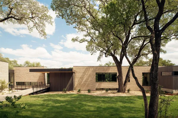 a view of a large building