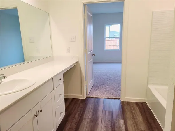 $2,190 | 1308 Fleckman Drive, Fort Worth, TX 76052