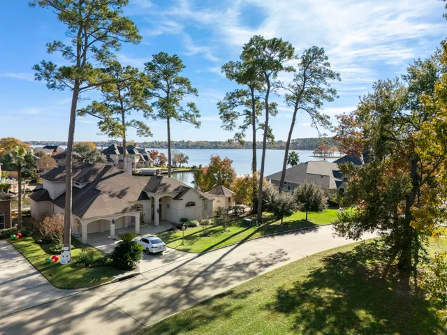 $174,000 | 227 Wedgewood Drive West, Montgomery, TX 77356