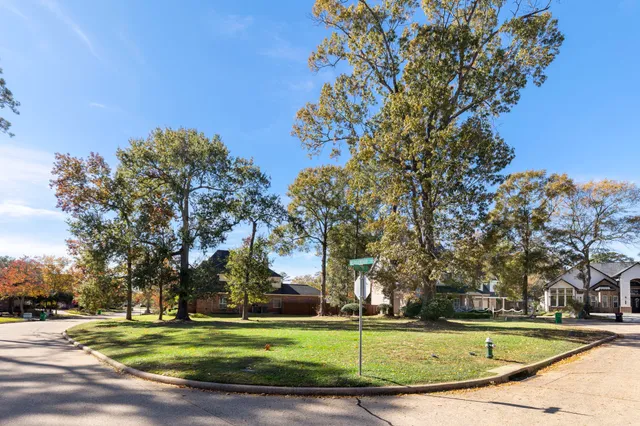 $174,000 | 227 Wedgewood Drive West, Montgomery, TX 77356