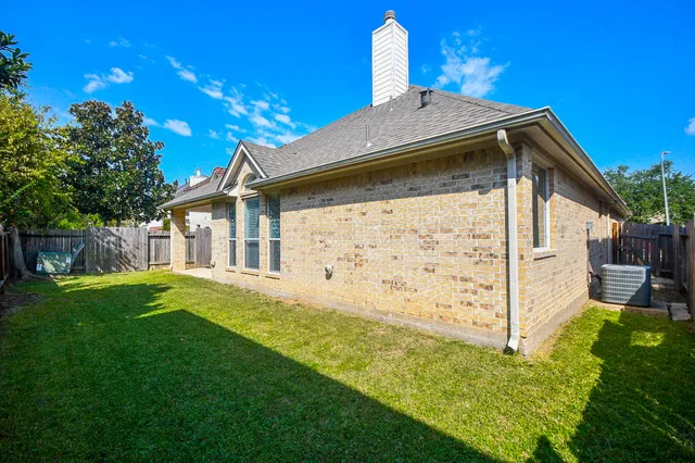 $2,250 | 18911 Dural Drive, Houston, TX 77094