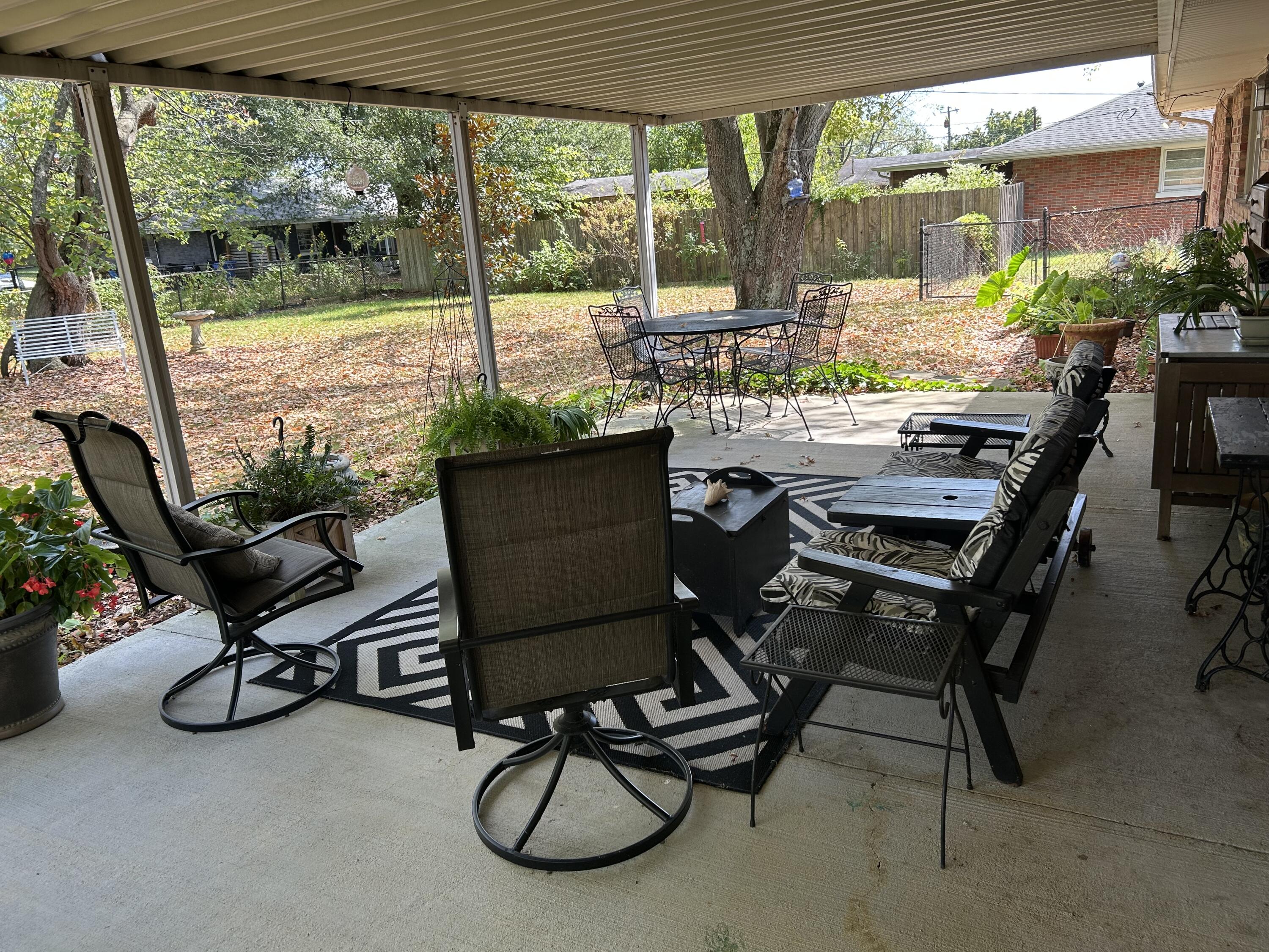 1625 Raleigh Road Lexington, KY 40505 - Photo 26 of 26 IMG_1442