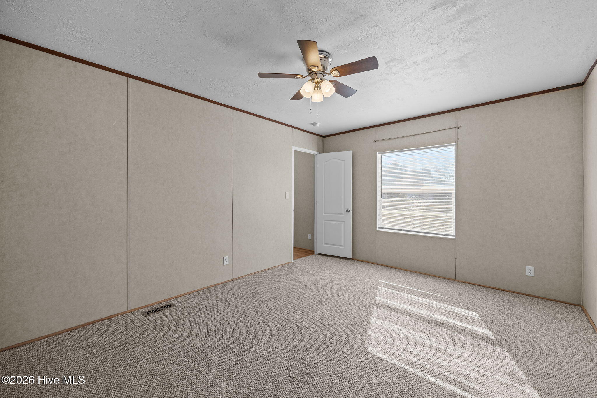 410 Fawn Drive Hampstead, NC 28443 - Photo 21 of 40 Master Bedroom
