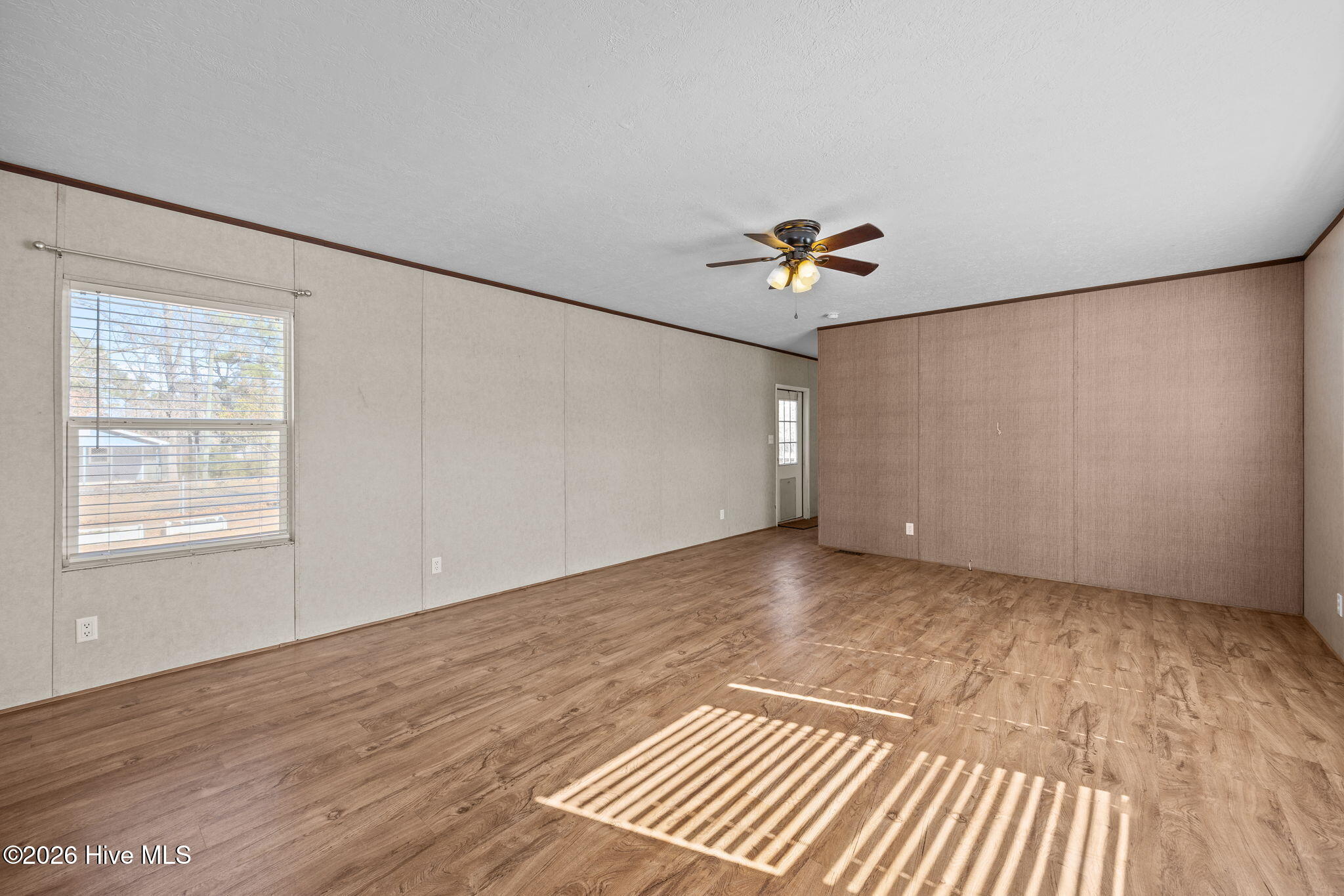 410 Fawn Drive Hampstead, NC 28443 - Photo 26 of 40 Living Room
