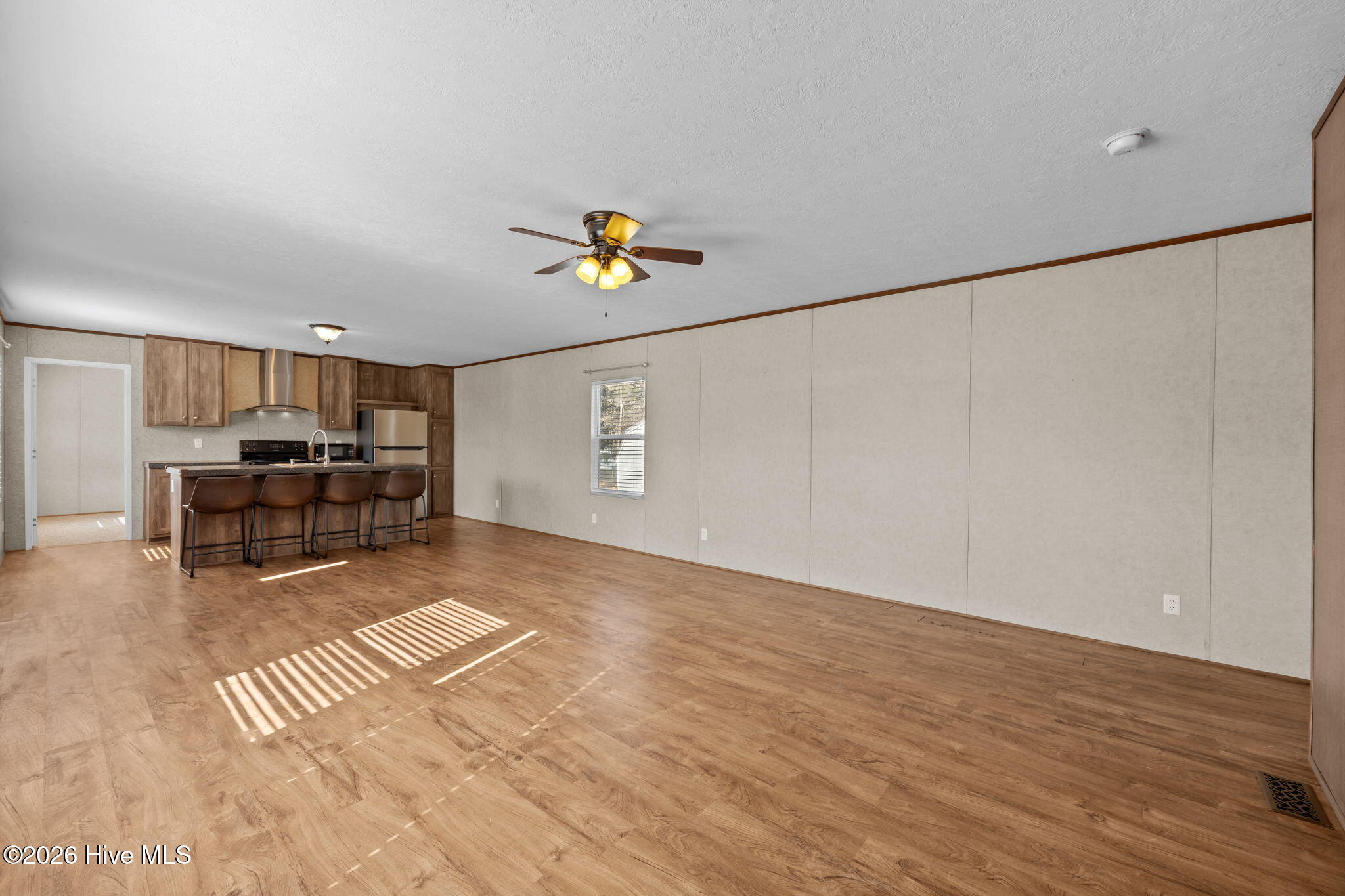 410 Fawn Drive Hampstead, NC 28443 - Photo 29 of 40 Kitchen_Living Room