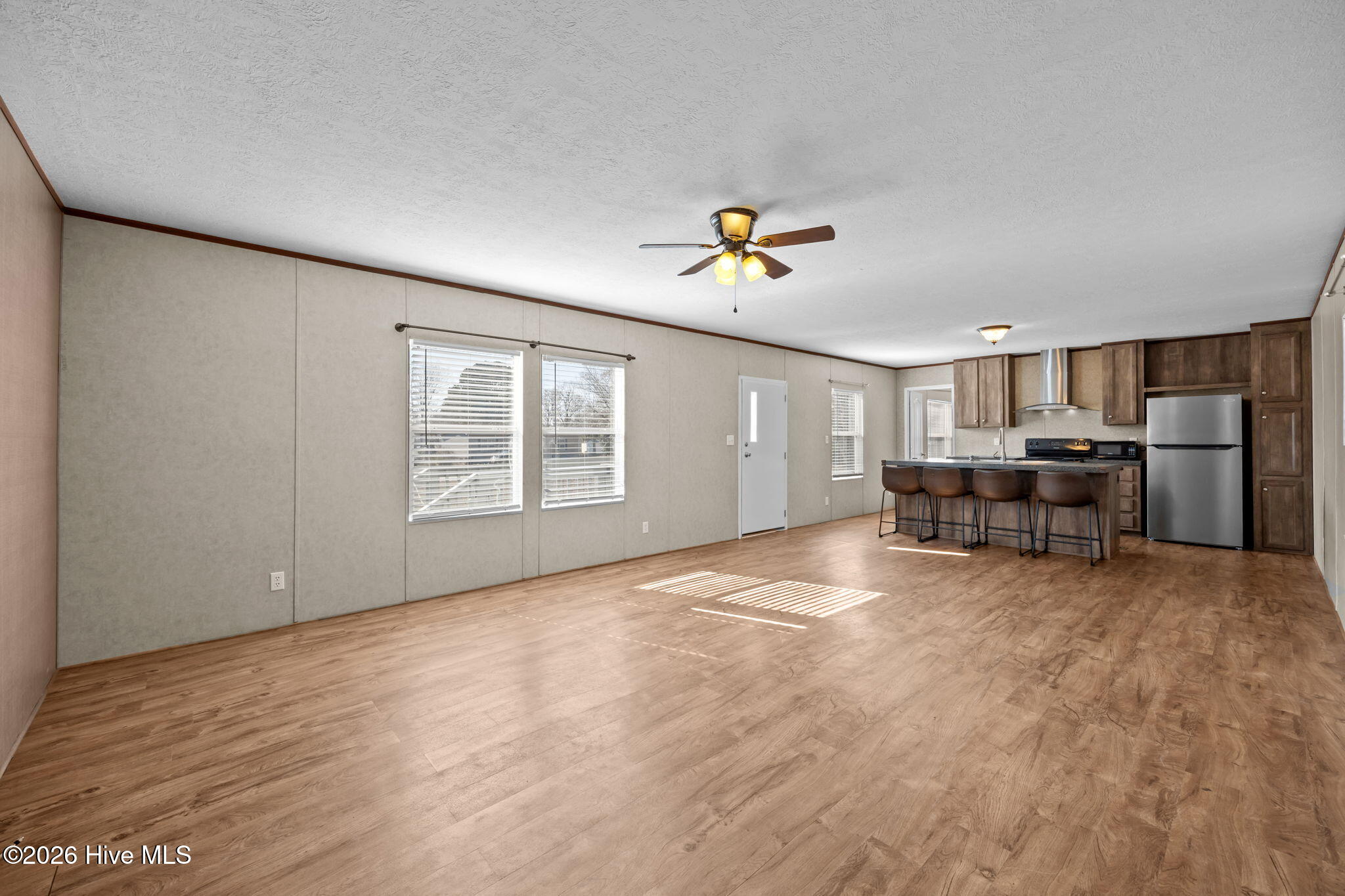 410 Fawn Drive Hampstead, NC 28443 - Photo 30 of 40 Kitchen_Living Room