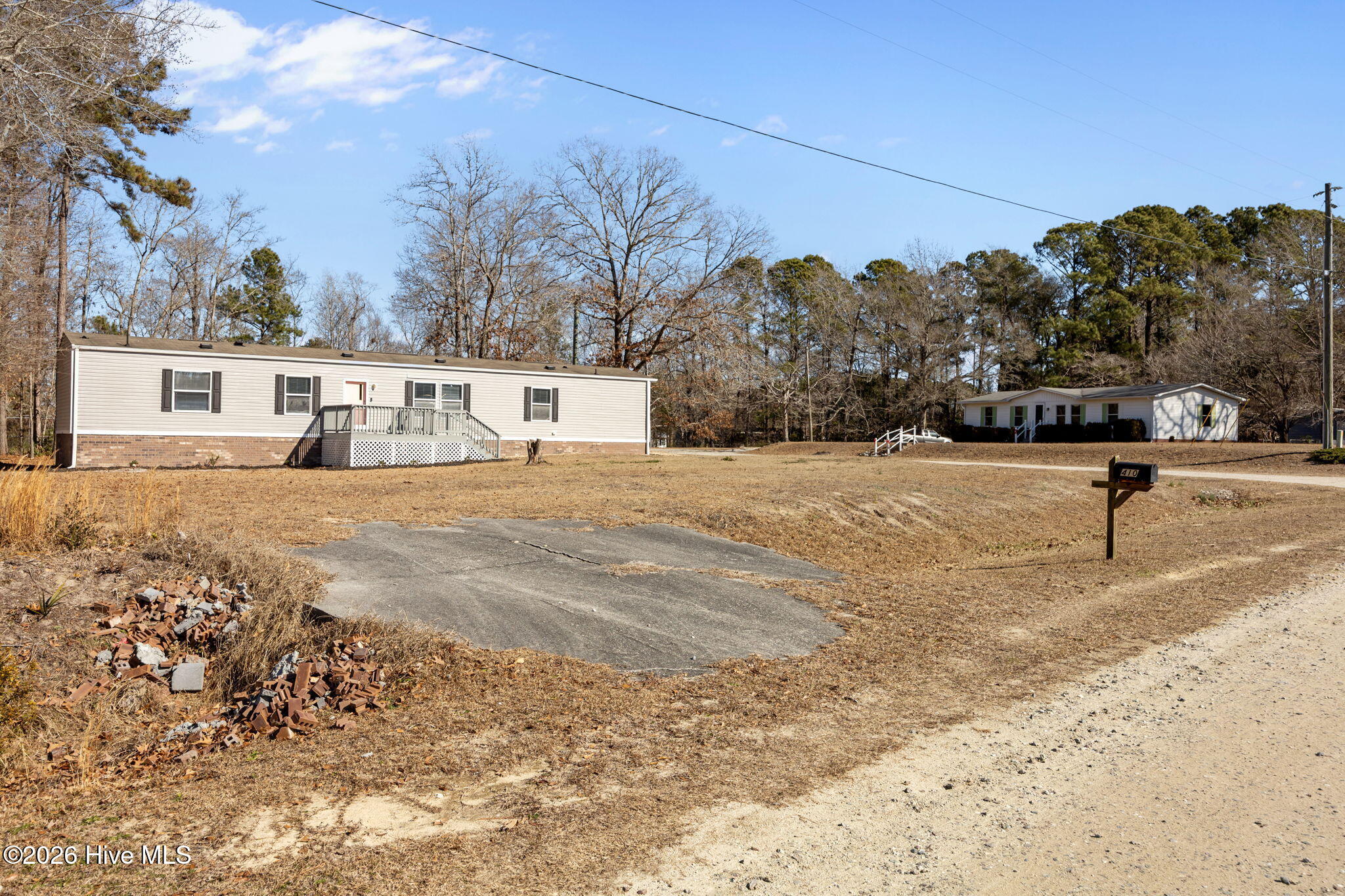 410 Fawn Drive Hampstead, NC 28443 - Photo 4 of 40 Front View