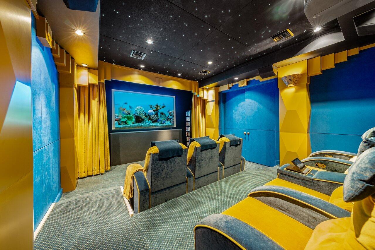 3138 Gulf Stream Road Gulf Stream, FL 33483 - Photo 34 of 49 a outdoor space with furniture