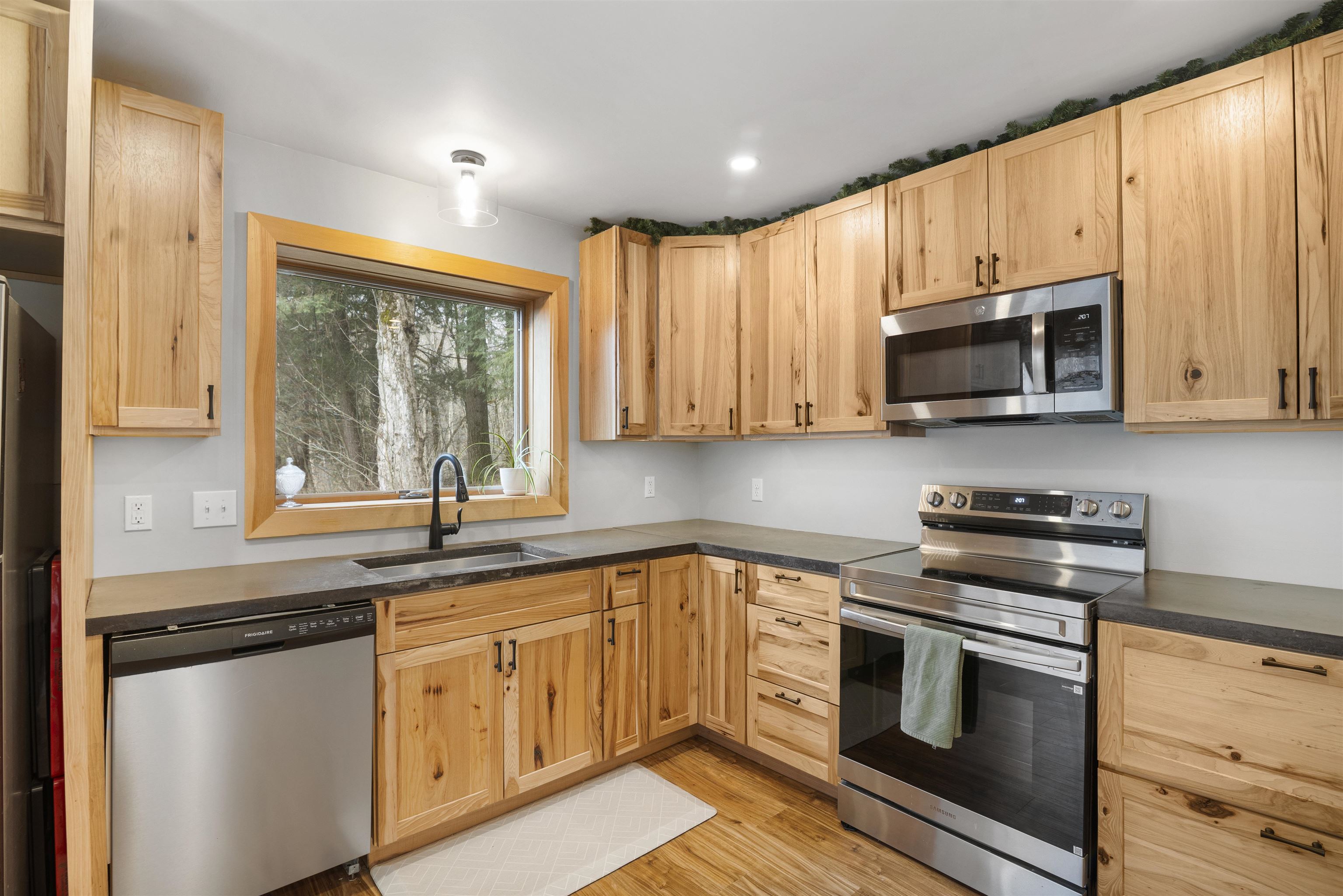 371 Maplewood Common Moretown, VT 05660 - Photo 15 of 39