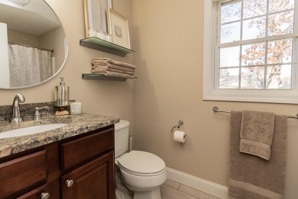 92 Sunrise Terrace Springfield, MA 01119 - Photo 18 of 35