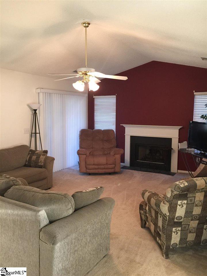 19 Woolridge Way Greer, SC 29650 - Photo 3 of 6 Gallery Image 3
