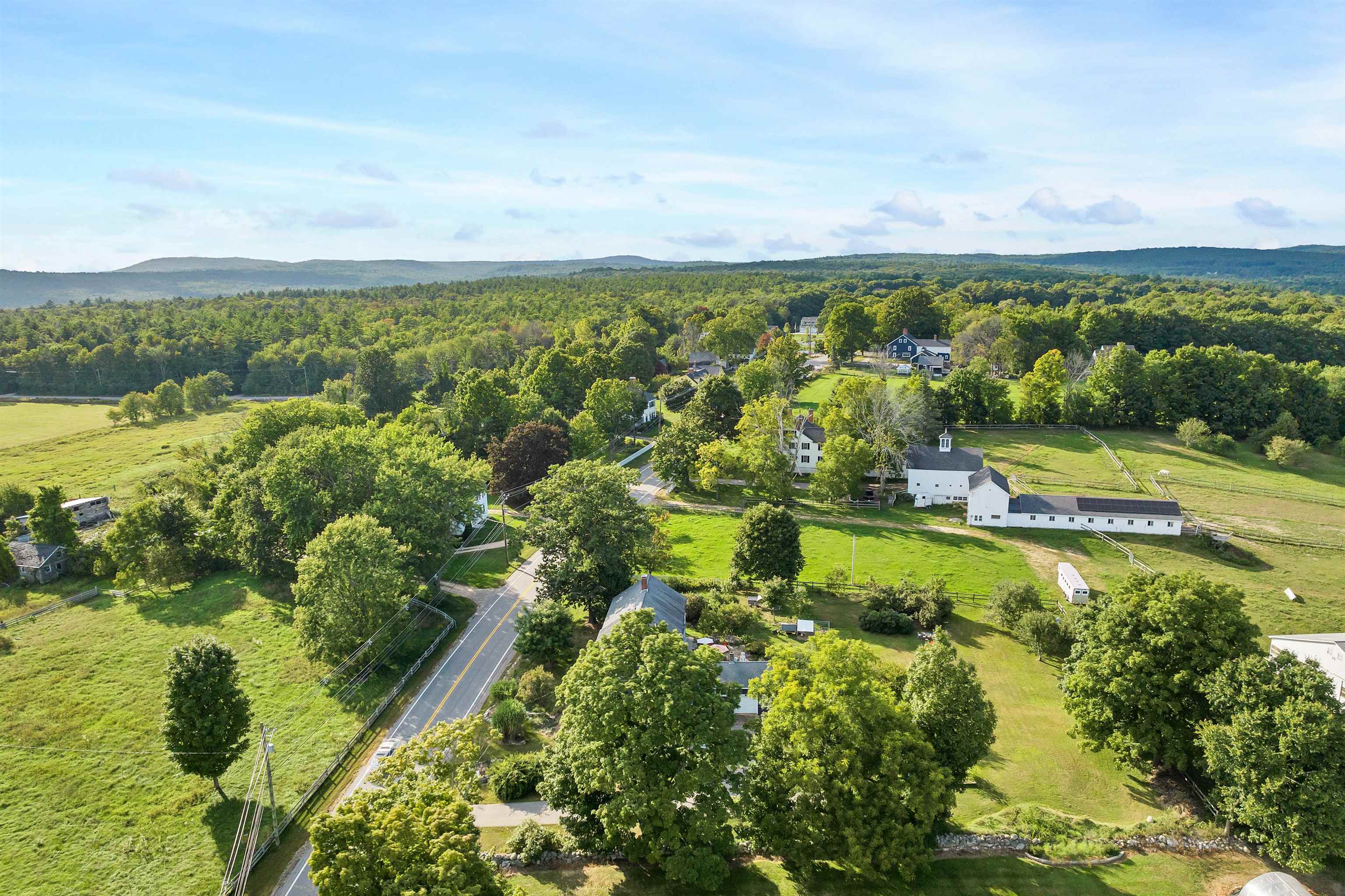 47 S Road Deerfield, NH 03037 - Photo 5 of 58 Gallery Image 5