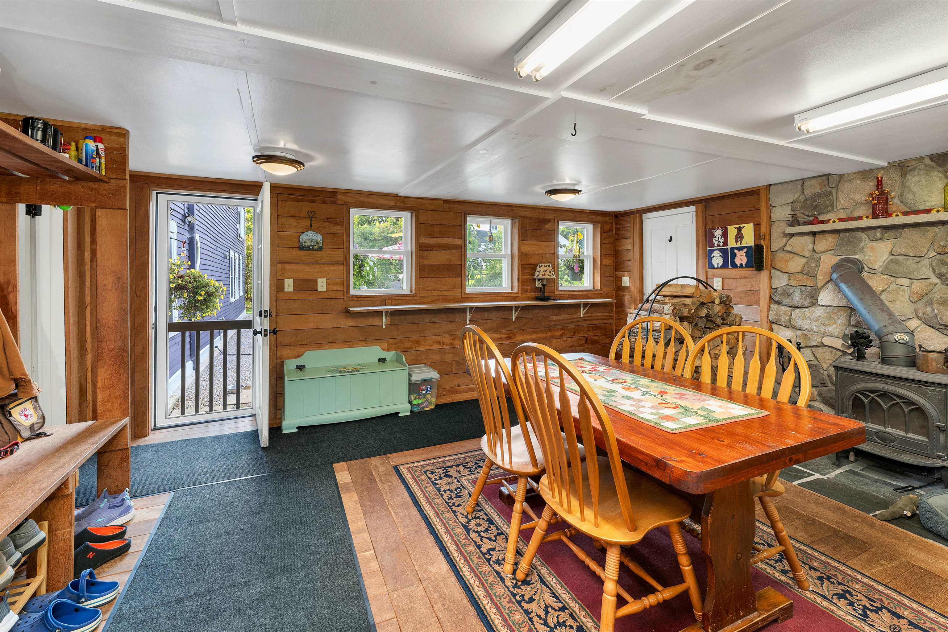 47 S Road Deerfield, NH 03037 - Photo 6 of 58 Gallery Image 6