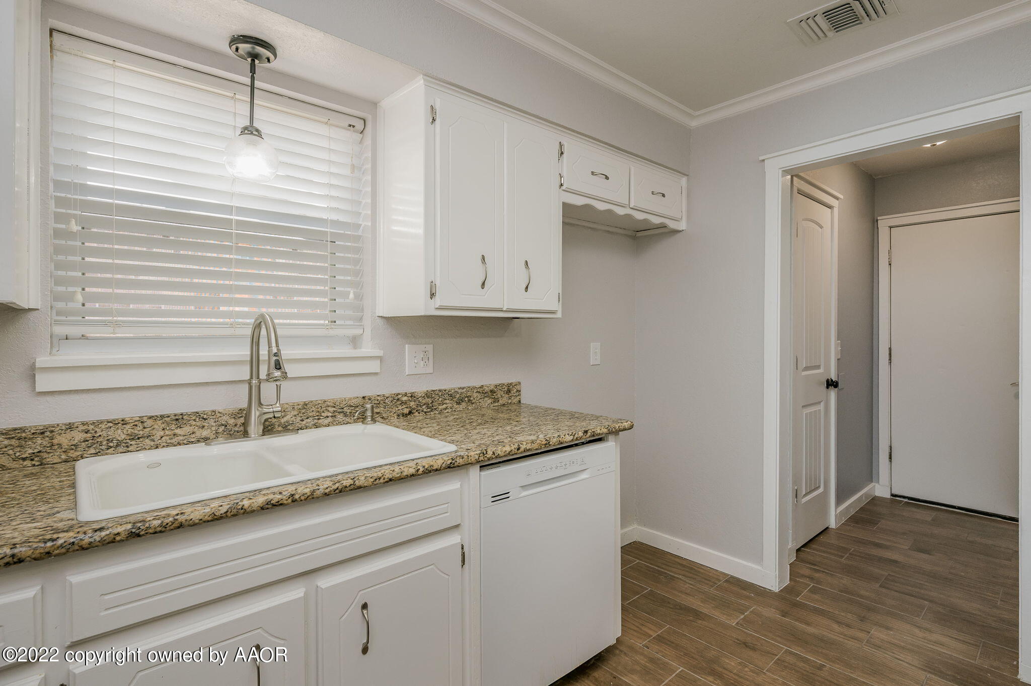 6526 Garwood Road Amarillo, TX 79109 - Photo 5 of 23 Kitchen-3