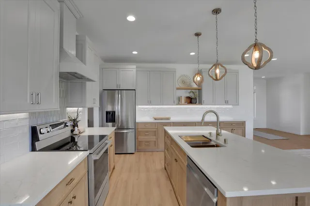 $649,900 | 520 South Stanley Street, Medical Lake, WA 99022