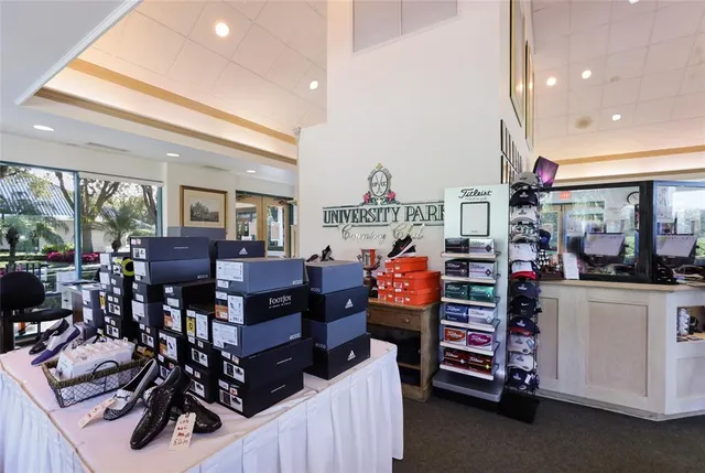 $675,000 | 7105 Kensington Court, University Park, FL 34201