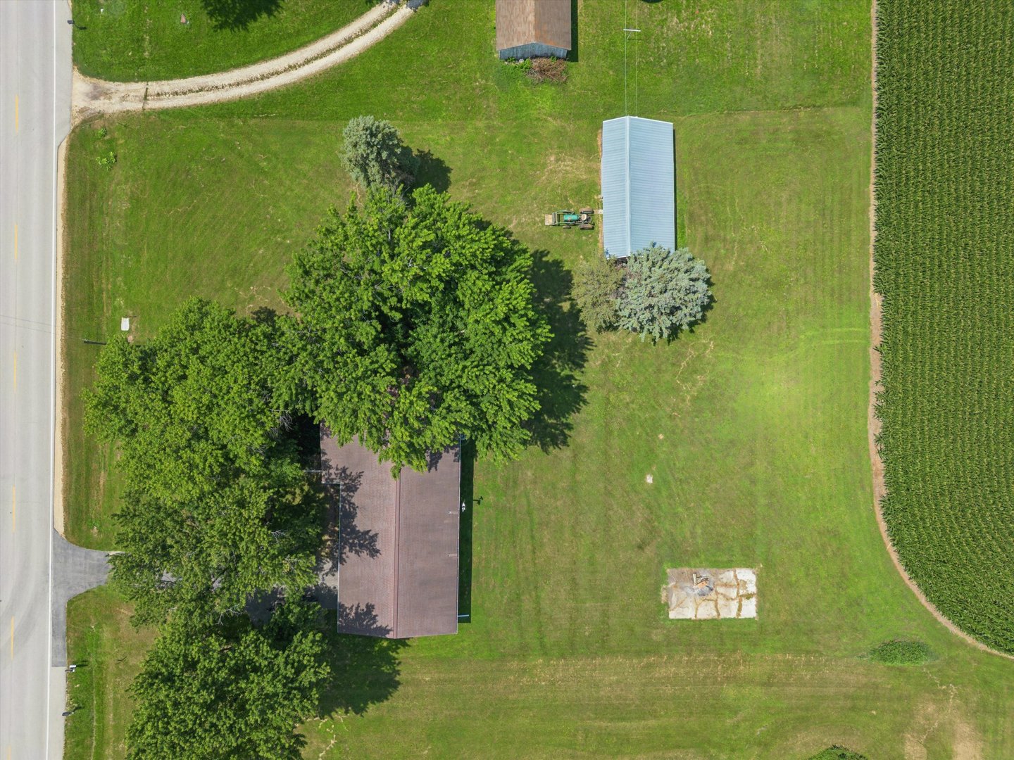 6070 Garden Plain Road Fulton, IL 61252 - Photo 34 of 43 Gallery Image 34