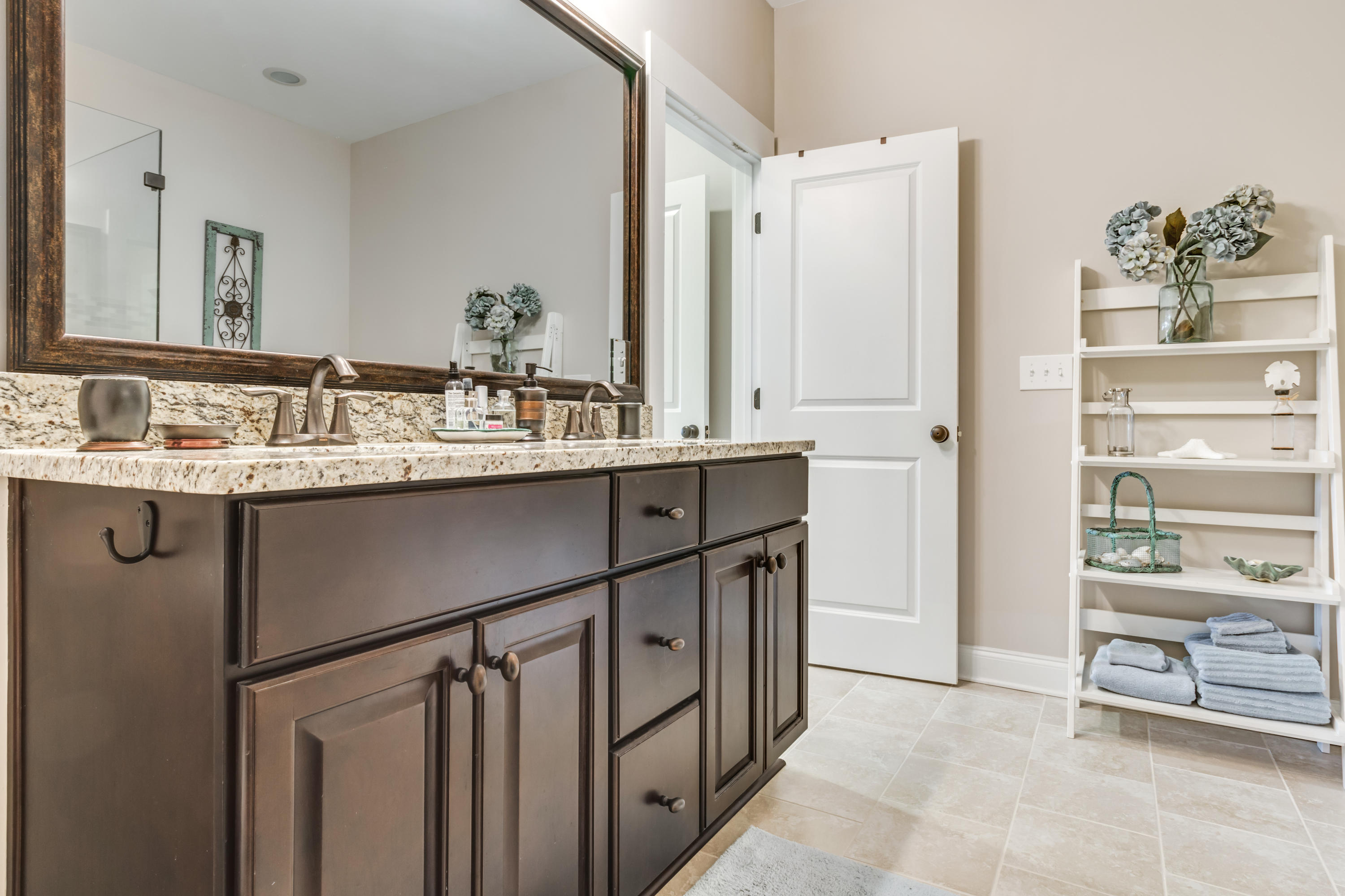 237 Slipper Shell Court Mount Pleasant, SC 29464 - Photo 10 of 27 15