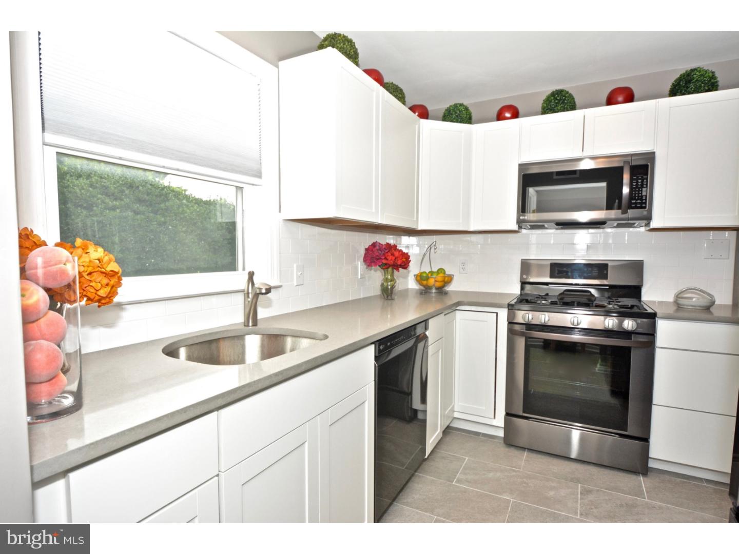 176 West Upper Ferry Road Ewing, NJ 08628 - Photo 9 of 25 Kitchen