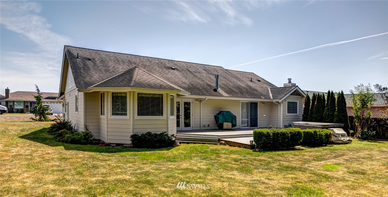 8279 Chilliwack Road Blaine, WA 98230 - Photo 4 of 25 Gallery Image 4