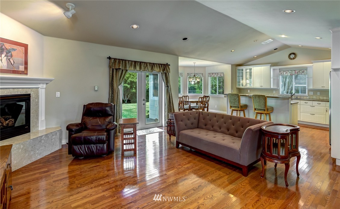 8279 Chilliwack Road Blaine, WA 98230 - Photo 10 of 25 Gallery Image 10