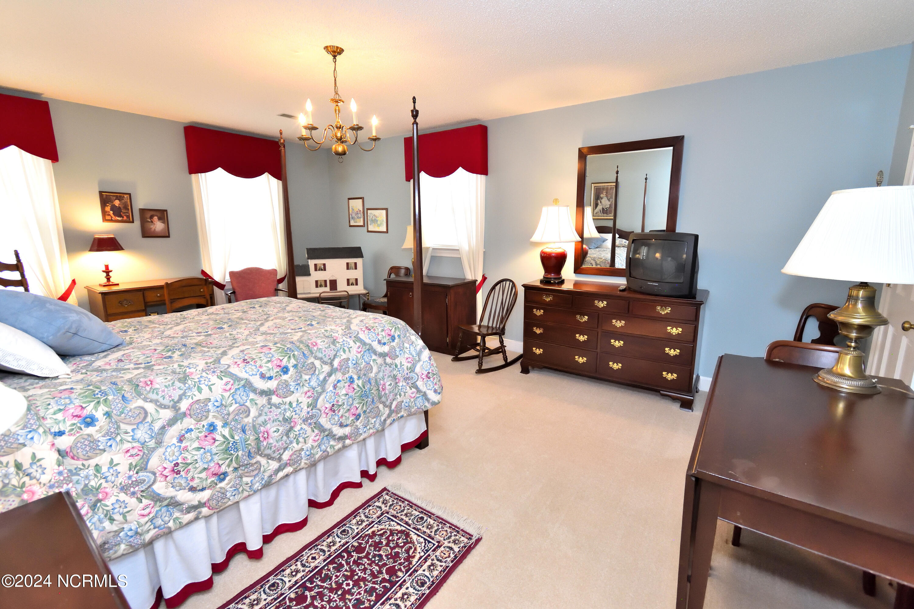 4017 Hawthorne Road Rocky Mount, NC 27804 - Photo 47 of 68 2 walk in closets!