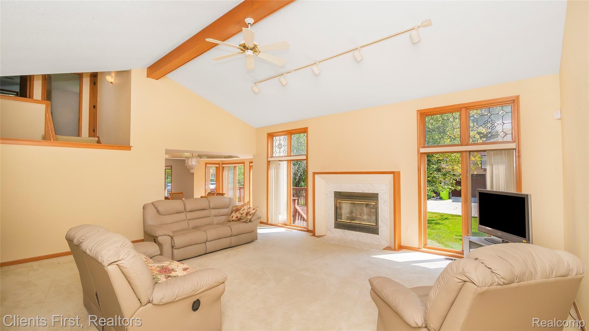 40875 Coventry Road Novi, MI 48375 - Photo 18 of 41 Living room