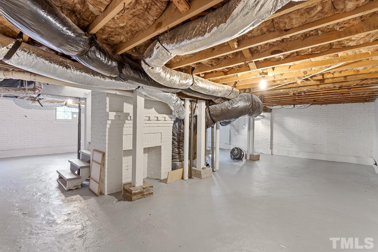 704 Dixie Trail Raleigh, NC 27607 - Photo 31 of 31 a view of an empty room