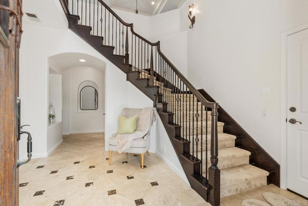 6456 Franciscan Road Carlsbad, CA 92011 - Photo 7 of 43 a view of entryway