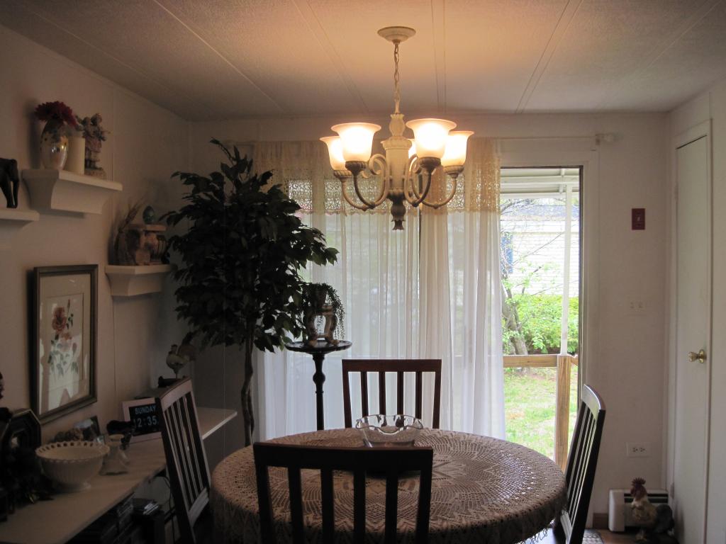 26 Rachael Circle Goffstown, NH 03045 - Photo 8 of 35 Gallery Image 8