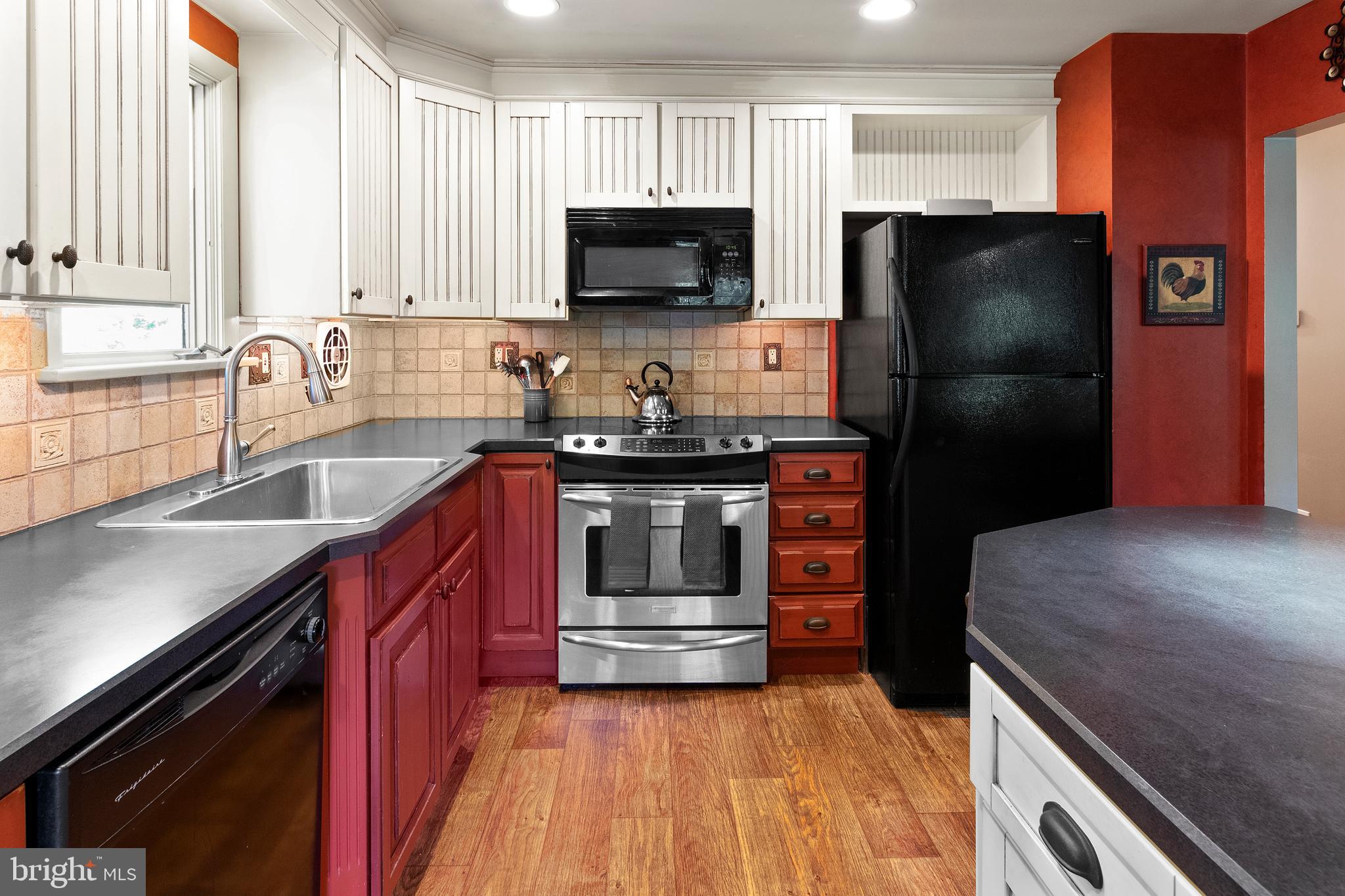1126 Township Line Road Chalfont, PA 18914 - Photo 6 of 33 Abundance of Counter Space