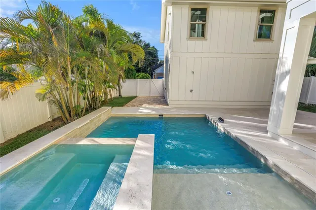 $2,295,000 | 300 28th Avenue North, St. Petersburg, FL 33704