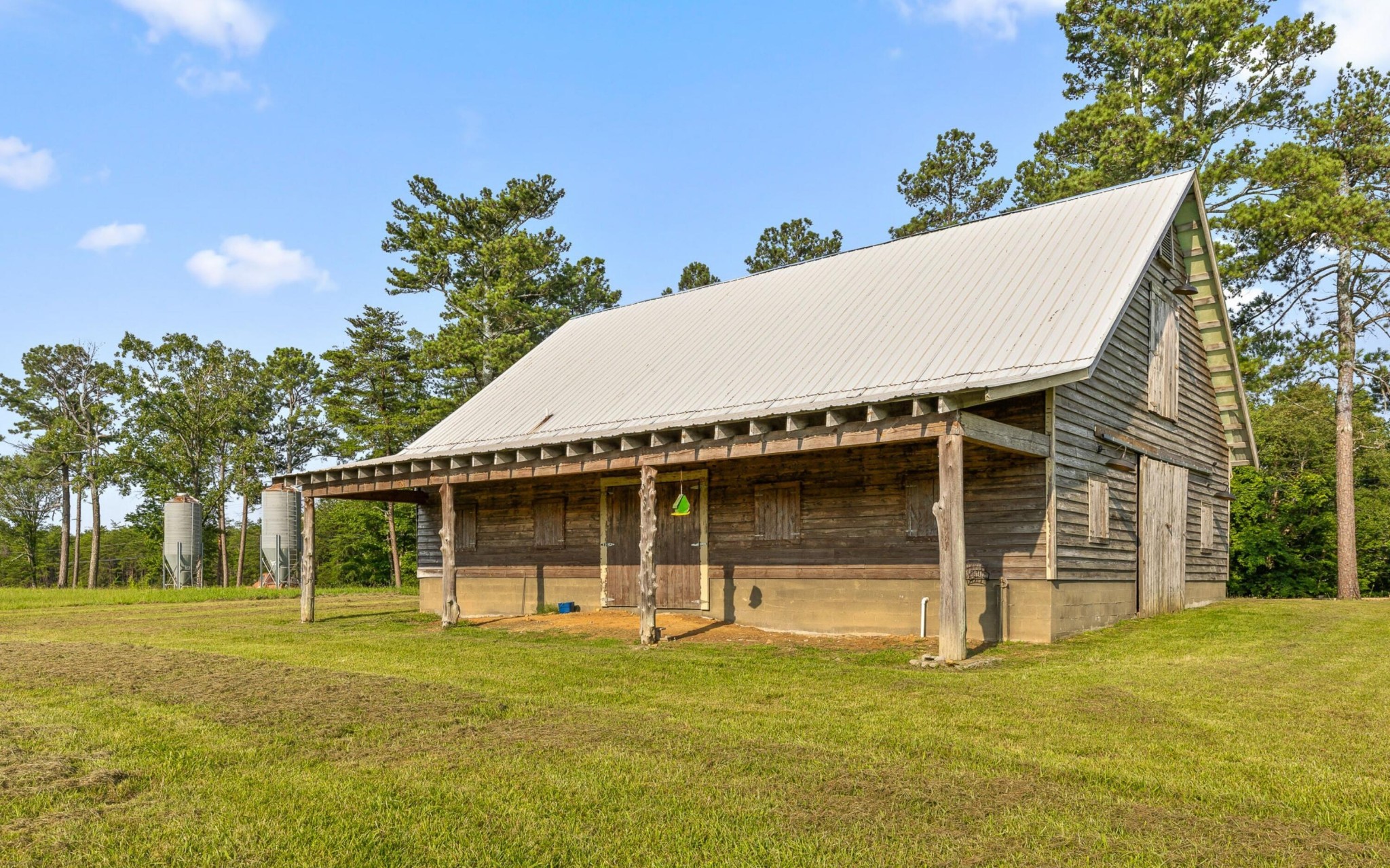 36 Still Hollow Road Menlo, GA 30731 - Photo 31 of 63 a front view of a house with a garden